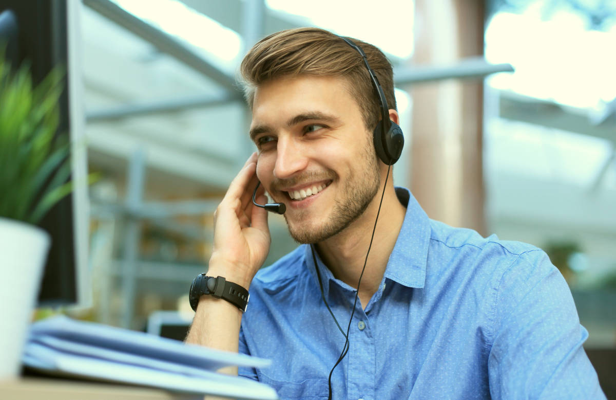 happy telemarketer prospecting | The Best Sales Prospecting Tips and Techniques You Can Do Now | sales prospecting tool